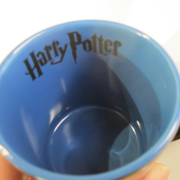Harry Potter Mug Iridescent Hogwarts Crest Design 14oz - Picture 5 of 9